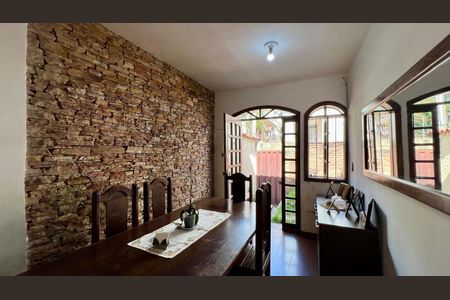 sala  de casa à venda com 3 quartos, 330m² em Colégio Batista, Belo Horizonte