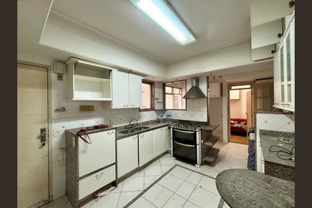 Apartamento à venda com 170m², 3 quartos e 1 vaga Apartamento à venda com 170m², 3 quartos e 1 vagaCozinha