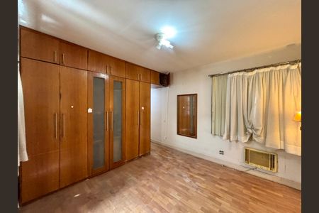 Apartamento à venda com 170m², 3 quartos e 1 vaga Apartamento à venda com 170m², 3 quartos e 1 vagaSuíte 2 - banheiro 2