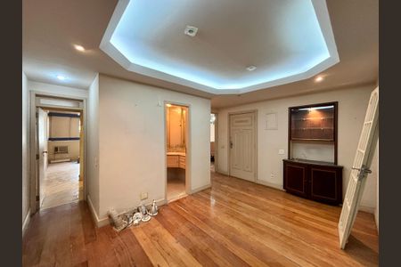 Apartamento à venda com 170m², 3 quartos e 1 vaga Apartamento à venda com 170m², 3 quartos e 1 vagaSala de jantar