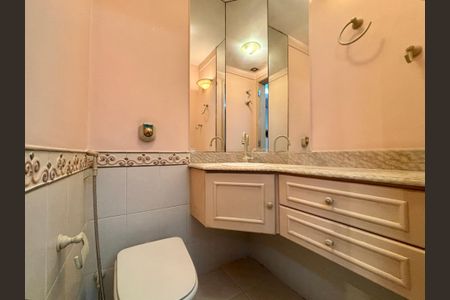 Apartamento à venda com 170m², 3 quartos e 1 vaga Apartamento à venda com 170m², 3 quartos e 1 vagaLavabo