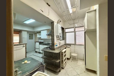 Apartamento à venda com 170m², 3 quartos e 1 vaga Apartamento à venda com 170m², 3 quartos e 1 vagaÁrea de serviço