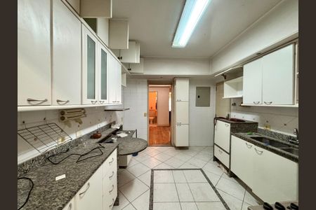 Apartamento à venda com 170m², 3 quartos e 1 vaga Apartamento à venda com 170m², 3 quartos e 1 vagaCozinha
