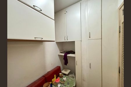 Apartamento à venda com 170m², 3 quartos e 1 vaga Apartamento à venda com 170m², 3 quartos e 1 vagaÁrea de serviço - suíte