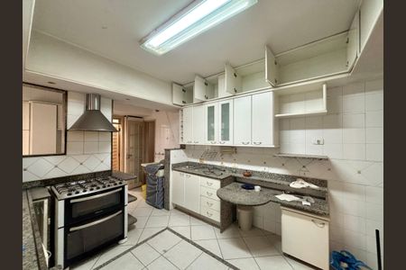 Apartamento à venda com 170m², 3 quartos e 1 vaga Apartamento à venda com 170m², 3 quartos e 1 vagaCozinha