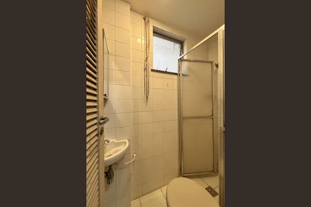 Apartamento à venda com 170m², 3 quartos e 1 vaga Apartamento à venda com 170m², 3 quartos e 1 vagaÁrea de serviço - suíte - banheiro