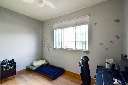 Casa à venda com 223m², 3 quartos e 2 vagasQuarto 2