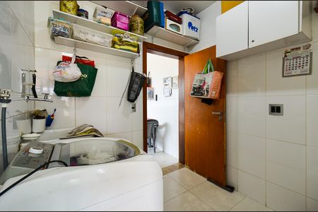 Casa à venda com 223m², 3 quartos e 2 vagasÁrea de Serviço