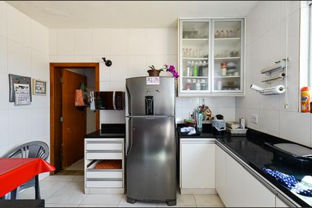 Casa à venda com 223m², 3 quartos e 2 vagasCozinha