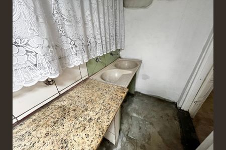 Casa de condomínio para alugar com 60m², 1 quarto e sem vagaLavanderia