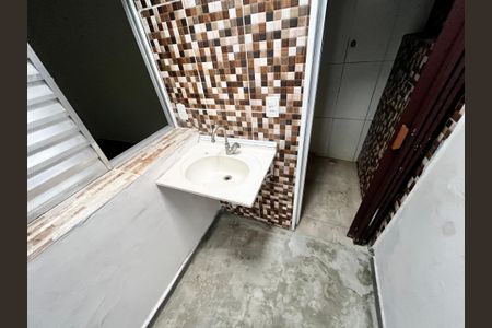 Casa de condomínio para alugar com 60m², 1 quarto e sem vagaLavanderia