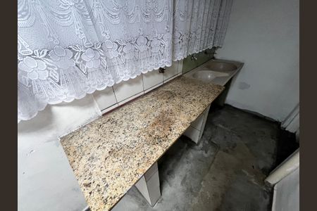 Casa de condomínio para alugar com 60m², 1 quarto e sem vagaLavanderia