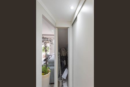 Casa de condomínio à venda com 80m², 2 quartos e 2 vagas Casa de condomínio à venda com 80m², 2 quartos e 2 vagasArmário