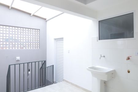 Casa para alugar com 60m², 1 quarto e sem vagaÁrea de Serviço