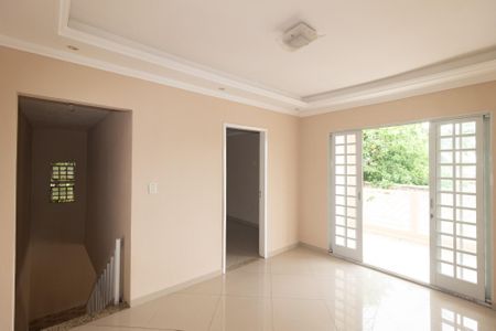 Hall de casa para alugar com 3 quartos, 240m² em Campo Grande, Rio de Janeiro