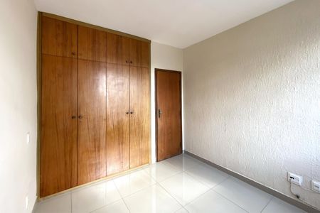 Apartamento à venda com 123m², 3 quartos e 2 vagas Apartamento à venda com 123m², 3 quartos e 2 vagasQuarto 1