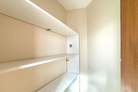 Apartamento à venda com 123m², 3 quartos e 2 vagas Apartamento à venda com 123m², 3 quartos e 2 vagasDispensa