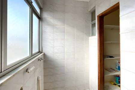 Apartamento à venda com 123m², 3 quartos e 2 vagas Apartamento à venda com 123m², 3 quartos e 2 vagasÁrea de Serviço