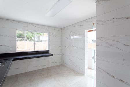 Casa à venda com 390m², 7 quartos e 6 vagasCozinha