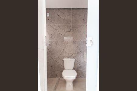 Casa à venda com 390m², 7 quartos e 6 vagasBanheiro da Suíte 2