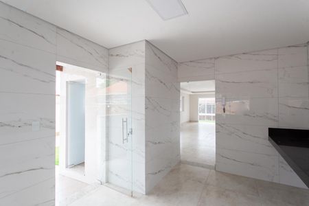 Casa à venda com 390m², 7 quartos e 6 vagasCozinha