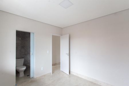 Casa à venda com 390m², 7 quartos e 6 vagasSuíte 2