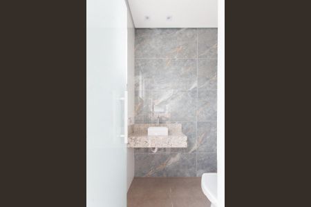 Casa à venda com 390m², 7 quartos e 6 vagasBanheiro Social 3