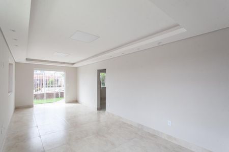 Sala 1 de casa à venda com 7 quartos, 390m² em Planalto, Belo Horizonte