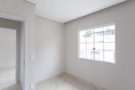 Casa à venda com 390m², 7 quartos e 6 vagasQuarto 2