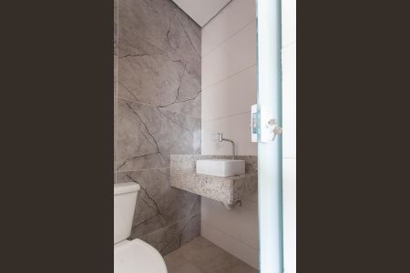 Casa à venda com 390m², 7 quartos e 6 vagasBanheiro da Suíte 2