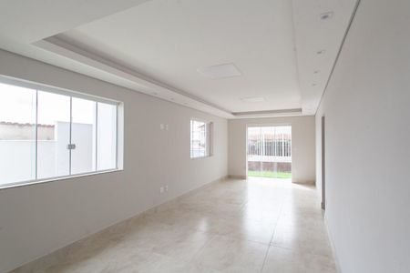 Sala 1 de casa à venda com 7 quartos, 390m² em Planalto, Belo Horizonte