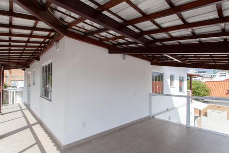 Casa à venda com 390m², 7 quartos e 6 vagasVaranda 2