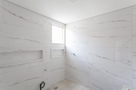 Casa à venda com 390m², 7 quartos e 6 vagasBanheiro da Suíte 1