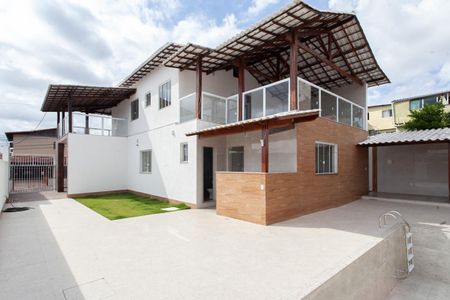 Casa à venda com 390m², 7 quartos e 6 vagasQuintal