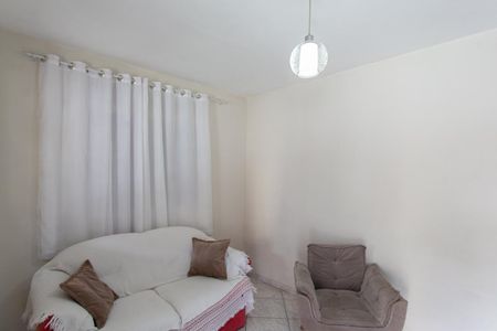 Sala de casa à venda com 3 quartos, 220m² em Serrano, Belo Horizonte