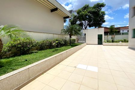 Apartamento à venda com 84m², 3 quartos e 2 vagas Apartamento à venda com 84m², 3 quartos e 2 vagasÁrea comum - Jardim