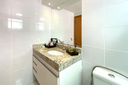 Apartamento à venda com 84m², 3 quartos e 2 vagas Apartamento à venda com 84m², 3 quartos e 2 vagasBanheiro da Suíte 1