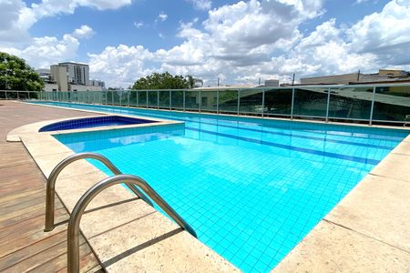 Apartamento à venda com 84m², 3 quartos e 2 vagas Apartamento à venda com 84m², 3 quartos e 2 vagasÁrea comum - Piscina