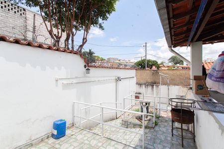 Casa para alugar com 170m², 3 quartos e 4 vagas Casa para alugar com 170m², 3 quartos e 4 vagasEntrada Garagem