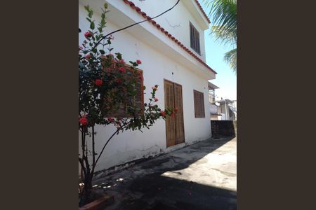 Casa à venda com 120m², 3 quartos e sem vaga