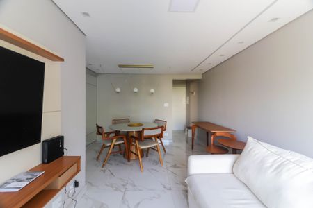 Sala de apartamento para alugar com 3 quartos, 75m² em Vila Albano, São Paulo