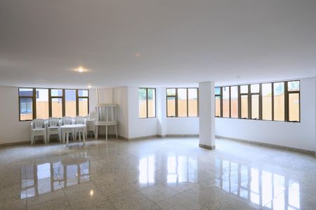 Apartamento à venda com 143m², 4 quartos e 3 vagasÁrea comum - Salão de festas