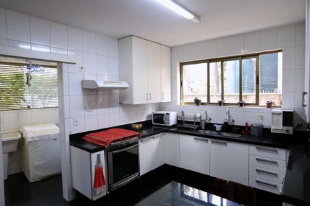 Apartamento à venda com 143m², 4 quartos e 3 vagasCozinha