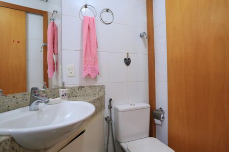 Apartamento à venda com 143m², 4 quartos e 3 vagasBanheiro da Semi-Suíte