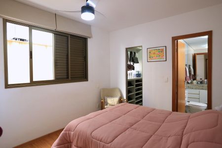 Apartamento à venda com 143m², 4 quartos e 3 vagasSuíte