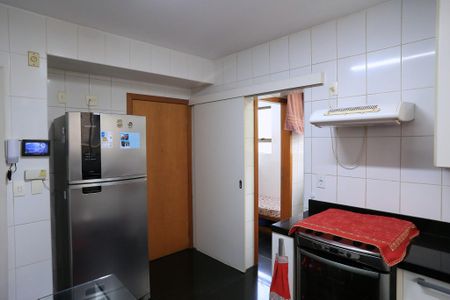 Apartamento à venda com 143m², 4 quartos e 3 vagasCozinha