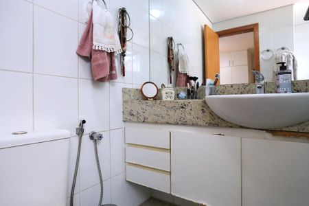 Apartamento à venda com 143m², 4 quartos e 3 vagasBanheiro da Suíte