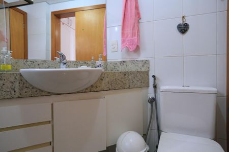 Apartamento à venda com 143m², 4 quartos e 3 vagasBanheiro da Semi-Suíte