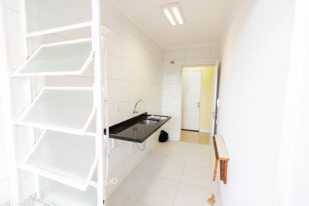 Apartamento para alugar com 60m², 2 quartos e 1 vaga Apartamento para alugar com 60m², 2 quartos e 1 vagaCozinha e Área de Serviço