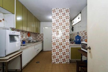 Casa à venda com 300m², 4 quartos e 2 vagas